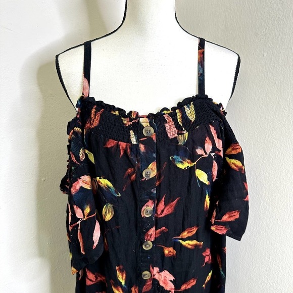 Torrid Smocked Cold-Shoulder Blouse‎ Gauze Leaf Black NWT Front Buttons Size 4x - Picture 14 of 16